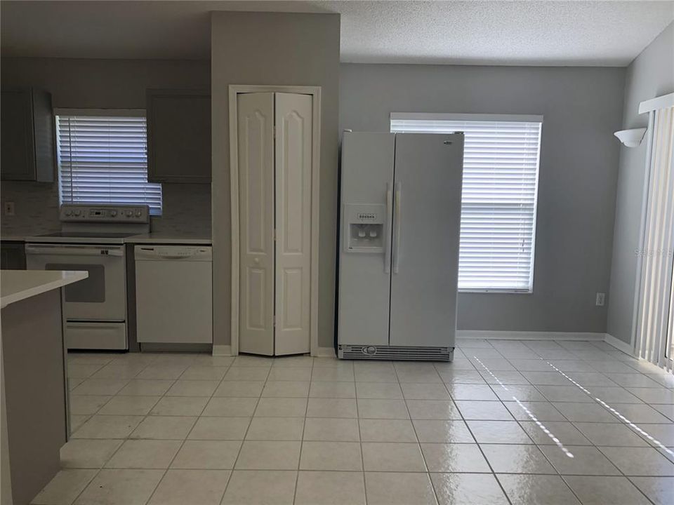 For Rent: $2,400 (3 beds, 2 baths, 1618 Square Feet)