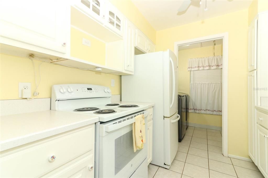 Active With Contract: $187,500 (2 beds, 1 baths, 1097 Square Feet)