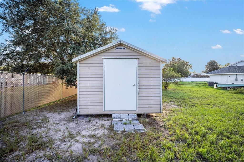 For Sale: $250,000 (3 beds, 2 baths, 1056 Square Feet)