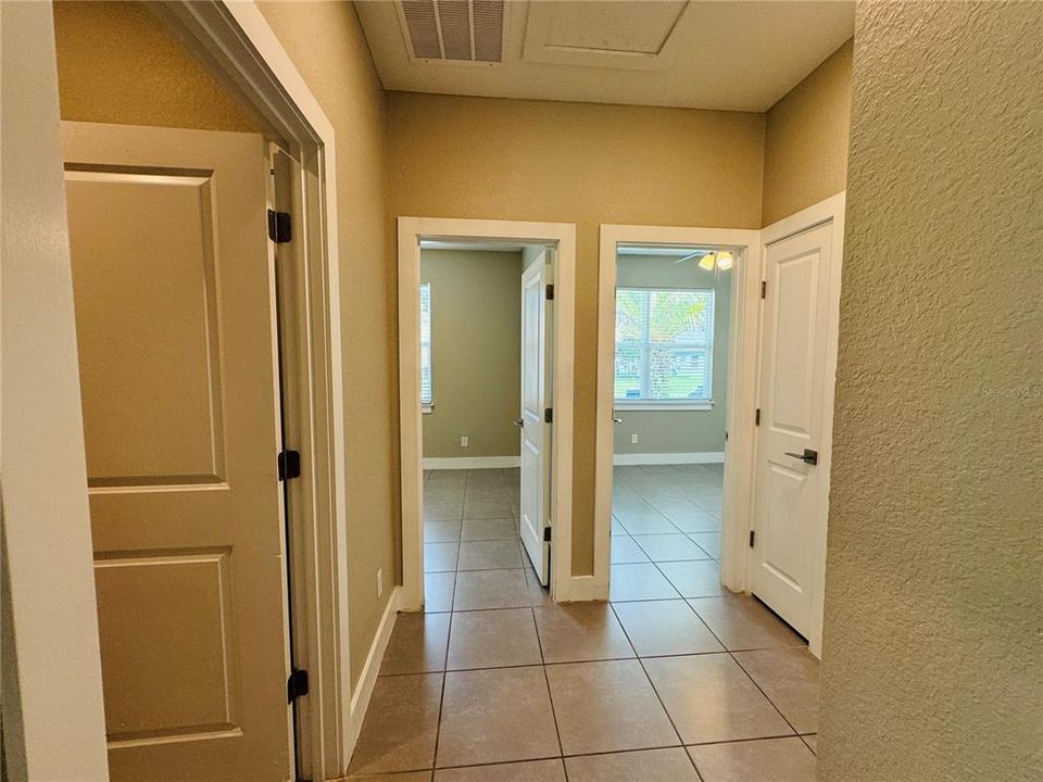 For Rent: $1,599 (3 beds, 2 baths, 1287 Square Feet)