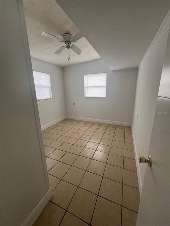 For Rent: $1,750 (2 beds, 1 baths, 893 Square Feet)