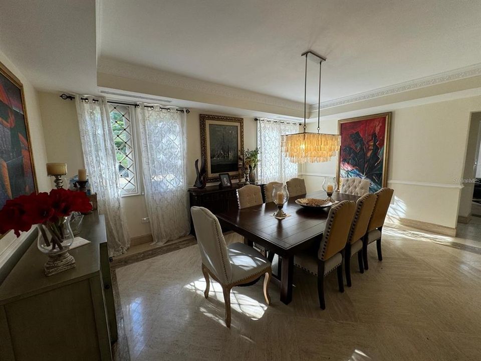 En Venta: $1,995,000 (7 camas, 6 baños, 7246 Pies cuadrados)