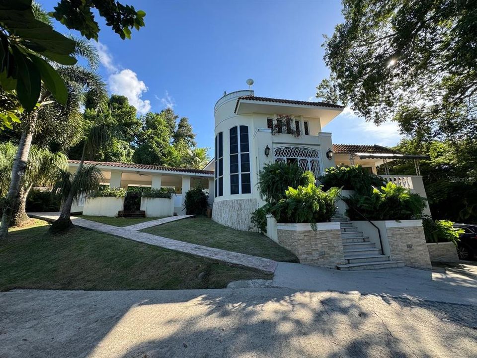 En Venta: $1,995,000 (7 camas, 6 baños, 7246 Pies cuadrados)