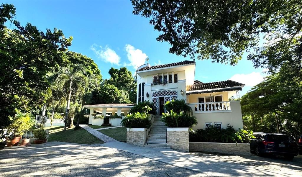 En Venta: $1,995,000 (7 camas, 6 baños, 7246 Pies cuadrados)