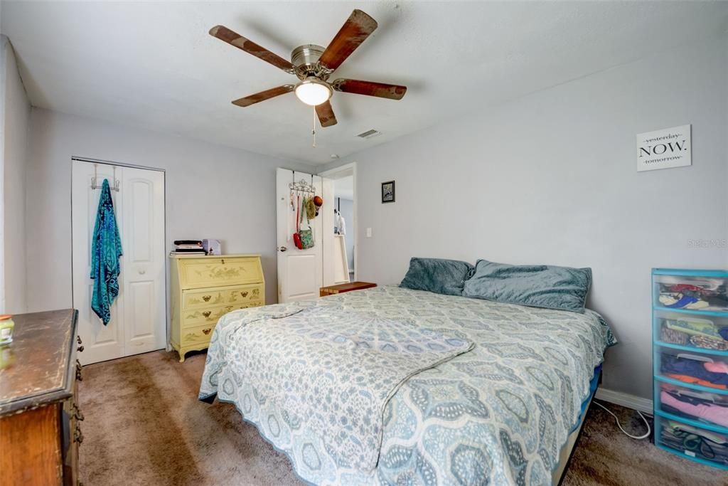 For Sale: $300,000 (3 beds, 2 baths, 1172 Square Feet)