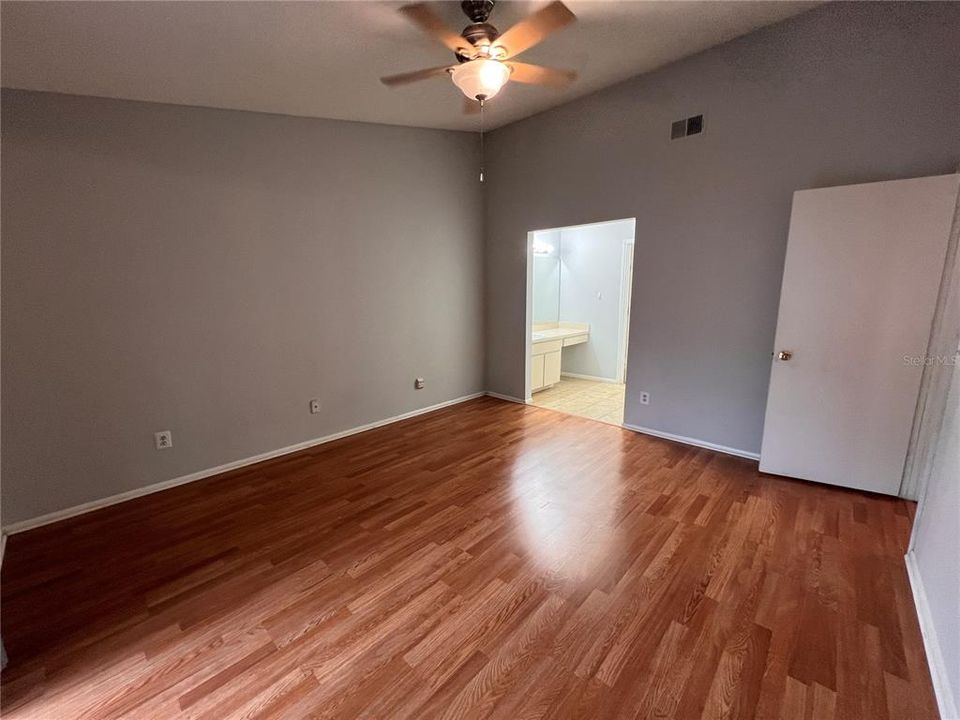 For Rent: $1,795 (3 beds, 2 baths, 1230 Square Feet)