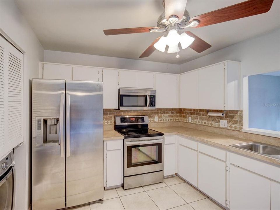 For Sale: $335,000 (3 beds, 2 baths, 1485 Square Feet)