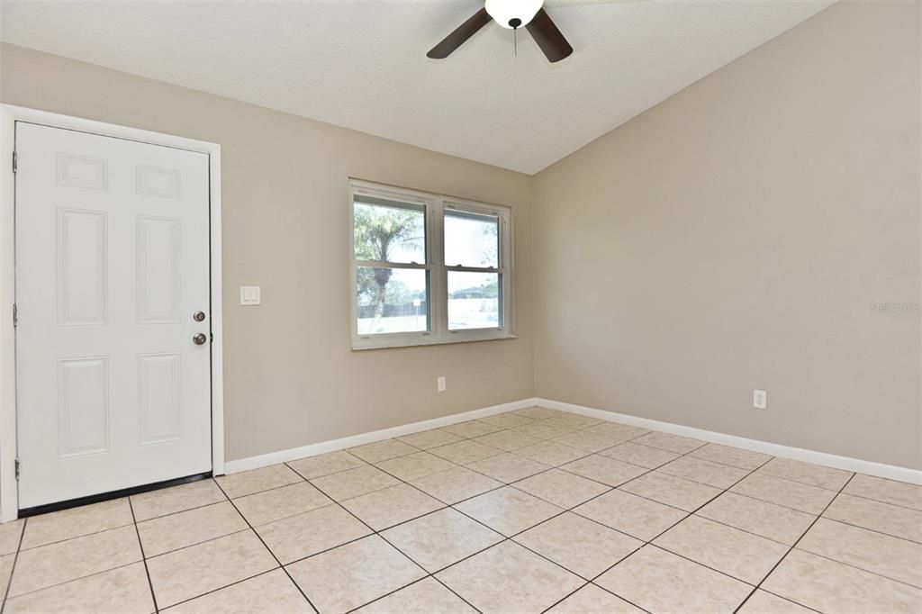 For Sale: $289,900 (3 beds, 2 baths, 1202 Square Feet)