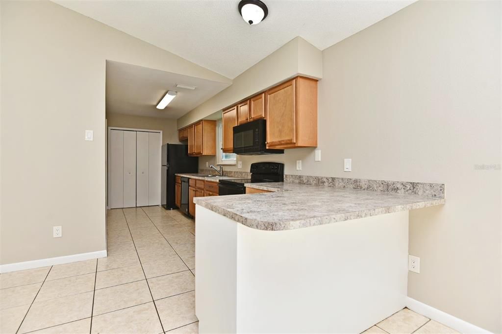 For Sale: $289,900 (3 beds, 2 baths, 1202 Square Feet)