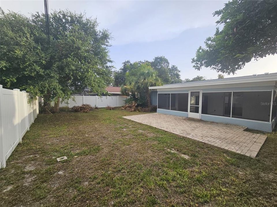 For Sale: $477,000 (3 beds, 2 baths, 1149 Square Feet)