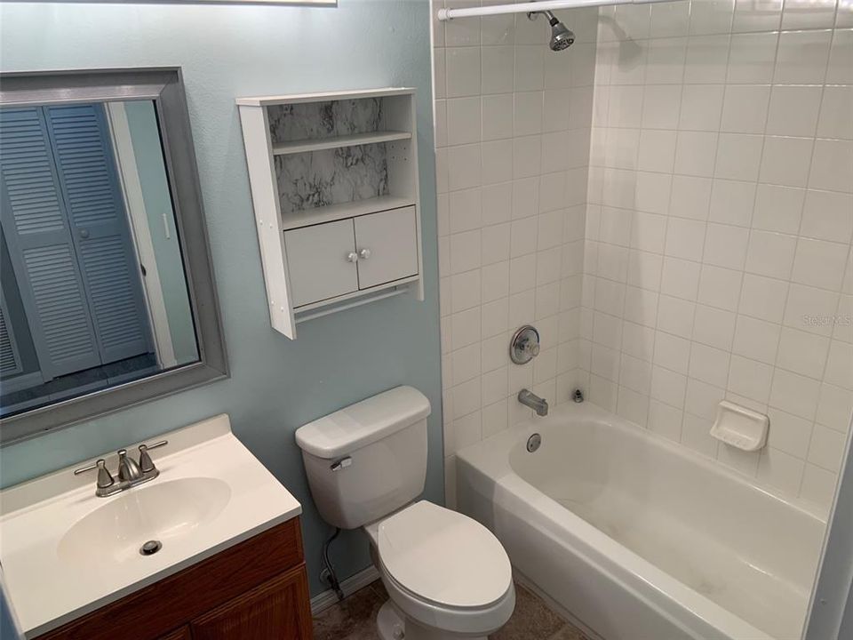 For Sale: $335,000 (2 beds, 2 baths, 1010 Square Feet)