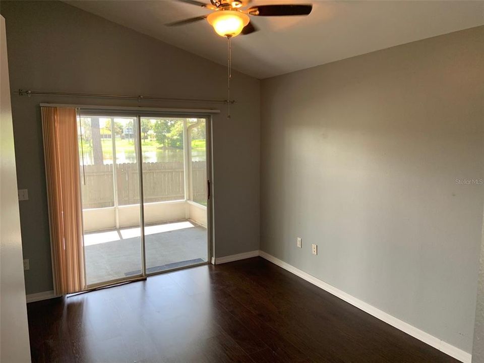 For Sale: $335,000 (2 beds, 2 baths, 1010 Square Feet)