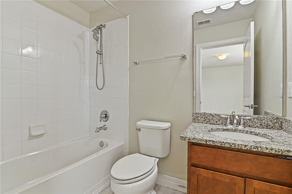 Jr Suite full bath