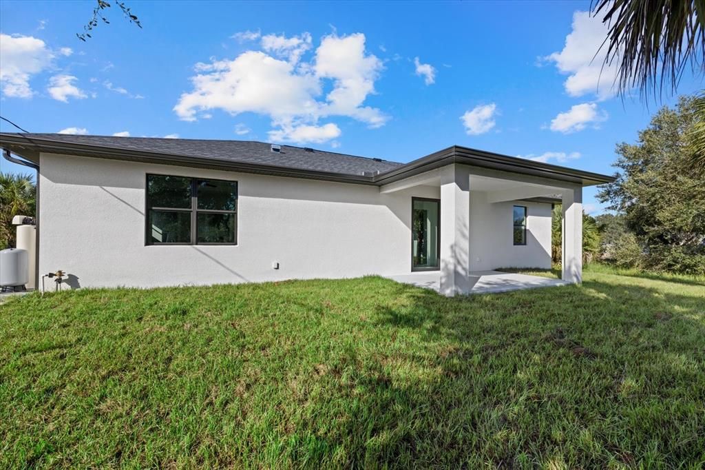 For Sale: $339,000 (3 beds, 2 baths, 1556 Square Feet)