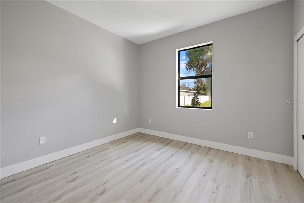 For Sale: $339,000 (3 beds, 2 baths, 1556 Square Feet)