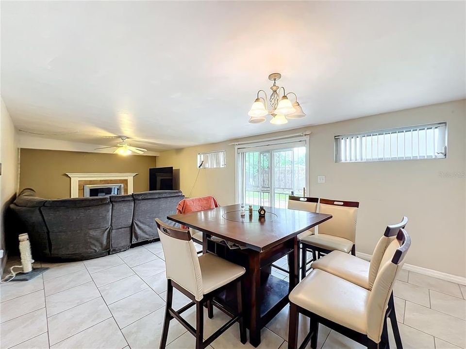 For Sale: $289,900 (3 beds, 1 baths, 1320 Square Feet)