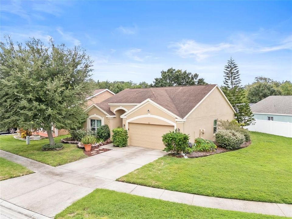 For Sale: $345,000 (3 beds, 2 baths, 1505 Square Feet)