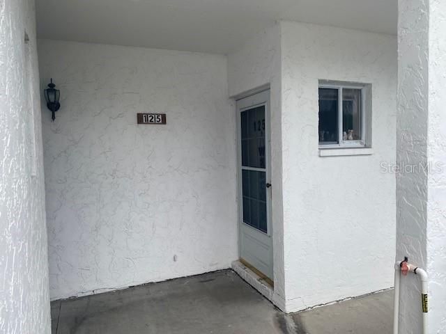 For Sale: $152,000 (1 beds, 1 baths, 735 Square Feet)