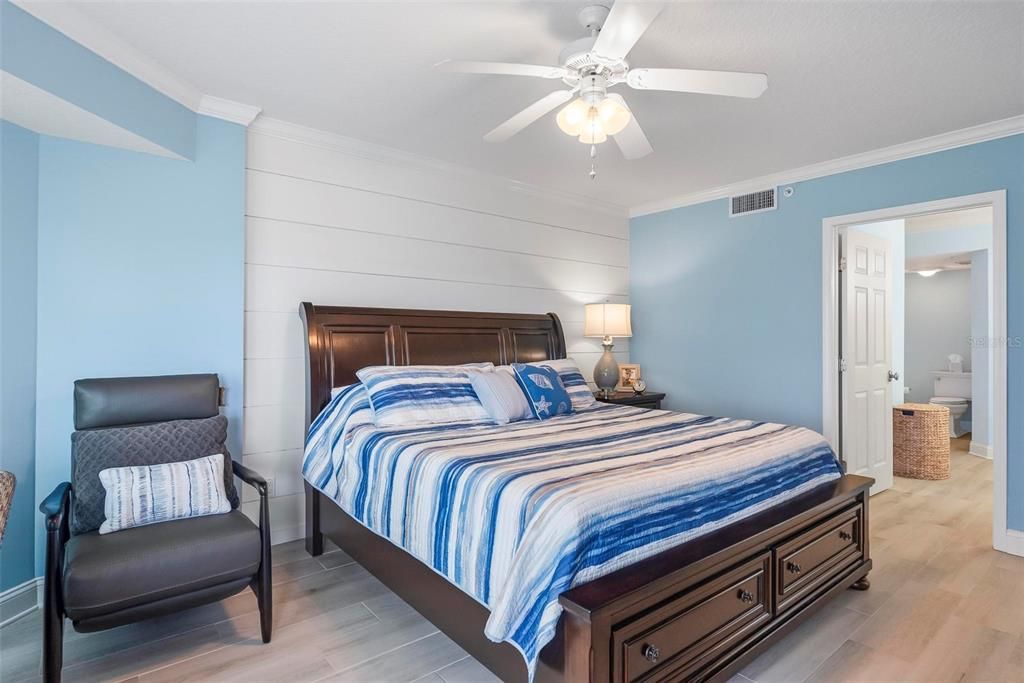 For Sale: $439,900 (2 beds, 2 baths, 1438 Square Feet)