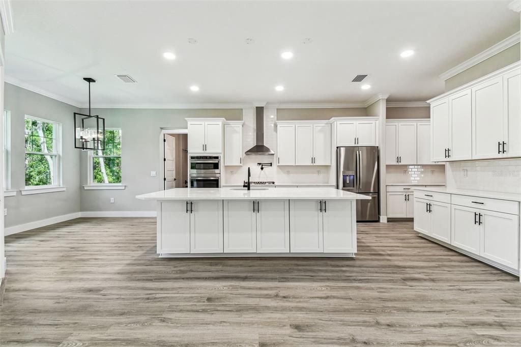 Active With Contract: $699,990 (3 beds, 3 baths, 2588 Square Feet)