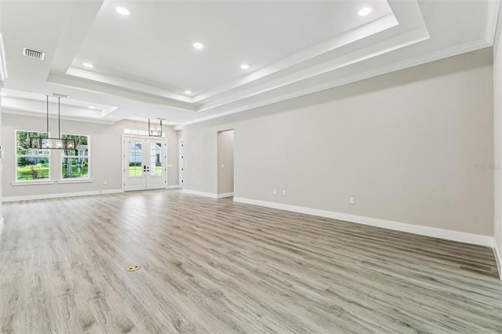 Active With Contract: $699,990 (3 beds, 3 baths, 2588 Square Feet)