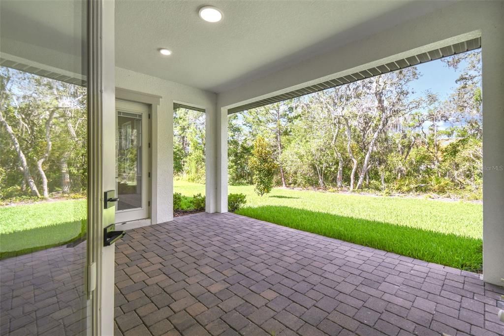 Active With Contract: $699,990 (3 beds, 3 baths, 2588 Square Feet)