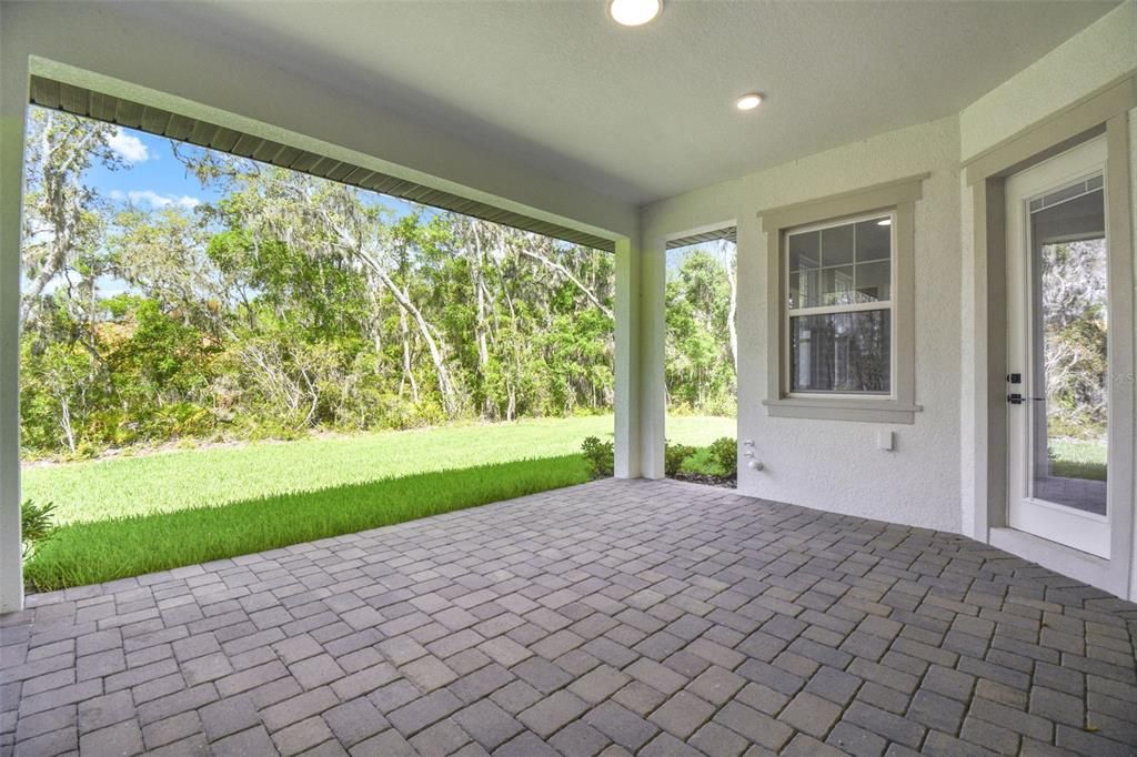 Active With Contract: $699,990 (3 beds, 3 baths, 2588 Square Feet)