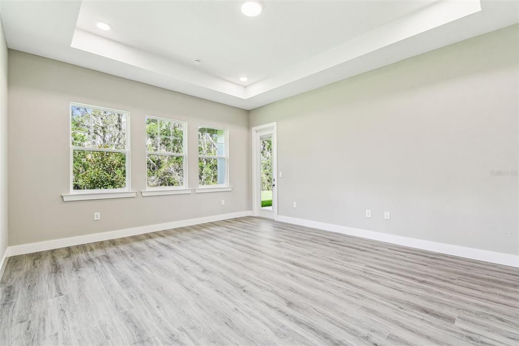 Active With Contract: $699,990 (3 beds, 3 baths, 2588 Square Feet)