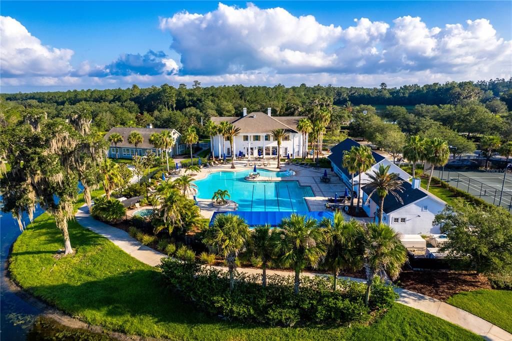 Active With Contract: $699,990 (3 beds, 3 baths, 2588 Square Feet)