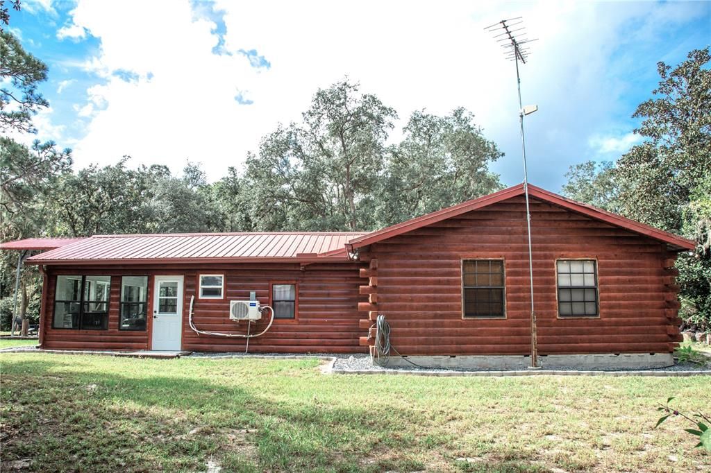 For Sale: $449,900 (3 beds, 2 baths, 1150 Square Feet)