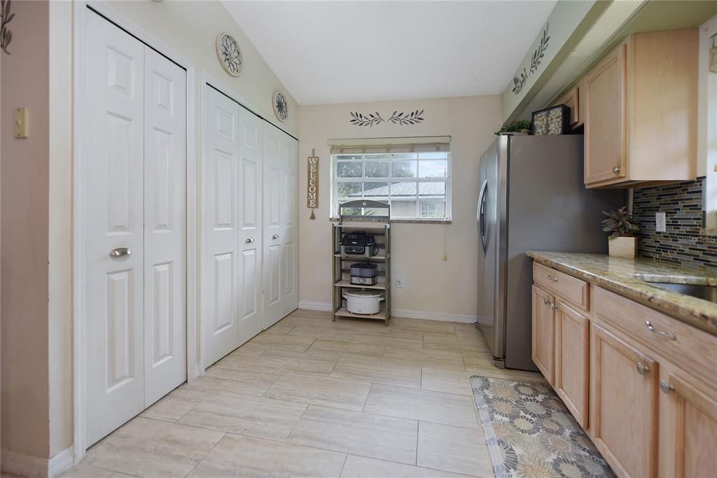 For Sale: $325,000 (3 beds, 2 baths, 1627 Square Feet)