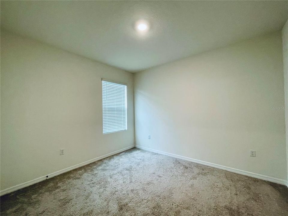 For Rent: $1,900 (3 beds, 2 baths, 1690 Square Feet)