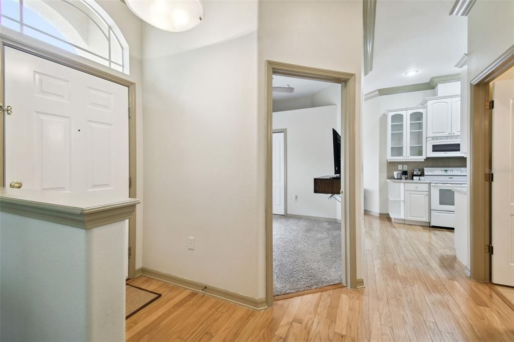 For Sale: $299,990 (2 beds, 2 baths, 1288 Square Feet)