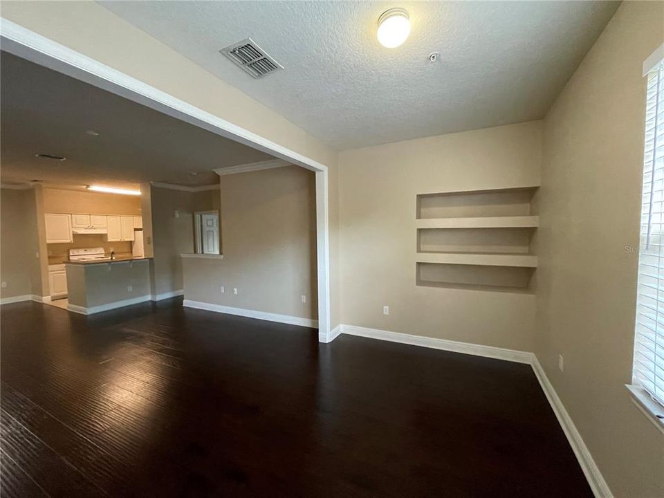 For Rent: $2,500 (3 beds, 2 baths, 1340 Square Feet)