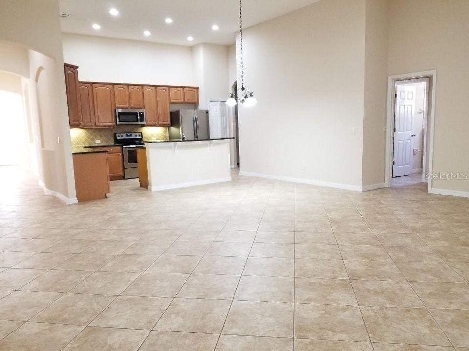 For Rent: $4,000 (4 beds, 3 baths, 2826 Square Feet)