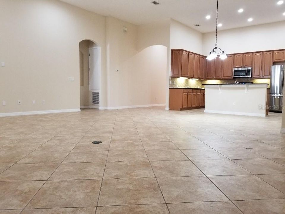 For Rent: $4,000 (4 beds, 3 baths, 2826 Square Feet)