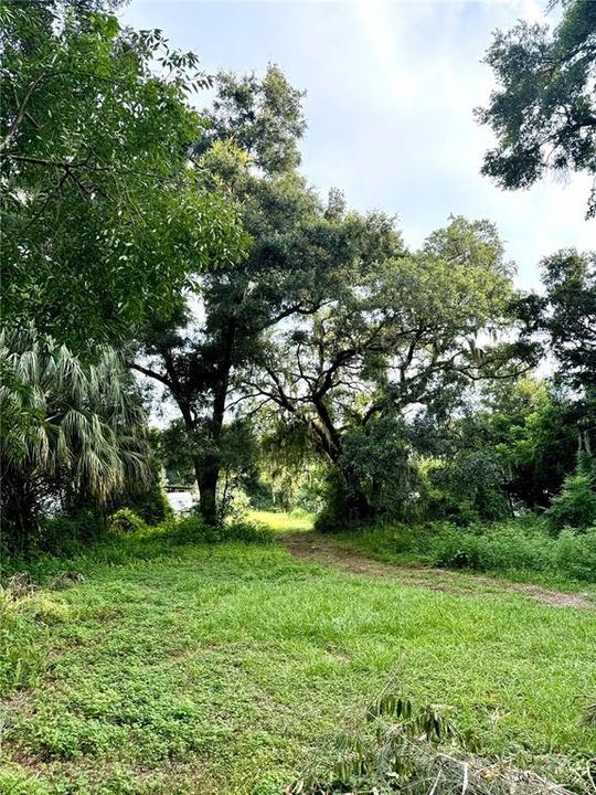 En Venta: $45,000 (0.93 acres)