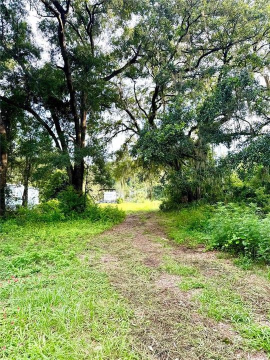 En Venta: $45,000 (0.93 acres)