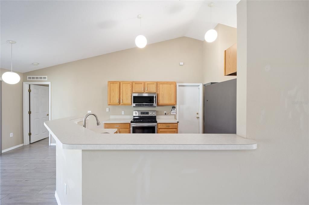 For Sale: $249,900 (3 beds, 2 baths, 1666 Square Feet)