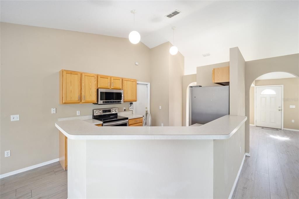 For Sale: $249,900 (3 beds, 2 baths, 1666 Square Feet)