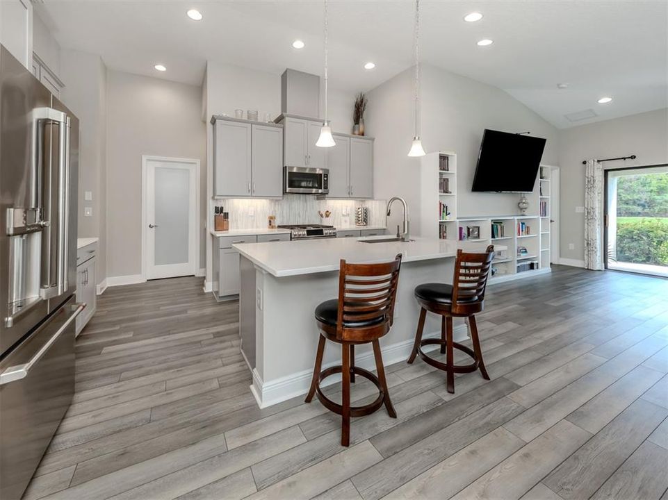 The large breakfast bar is the perfect place to grab a quick bite before heading to the pool