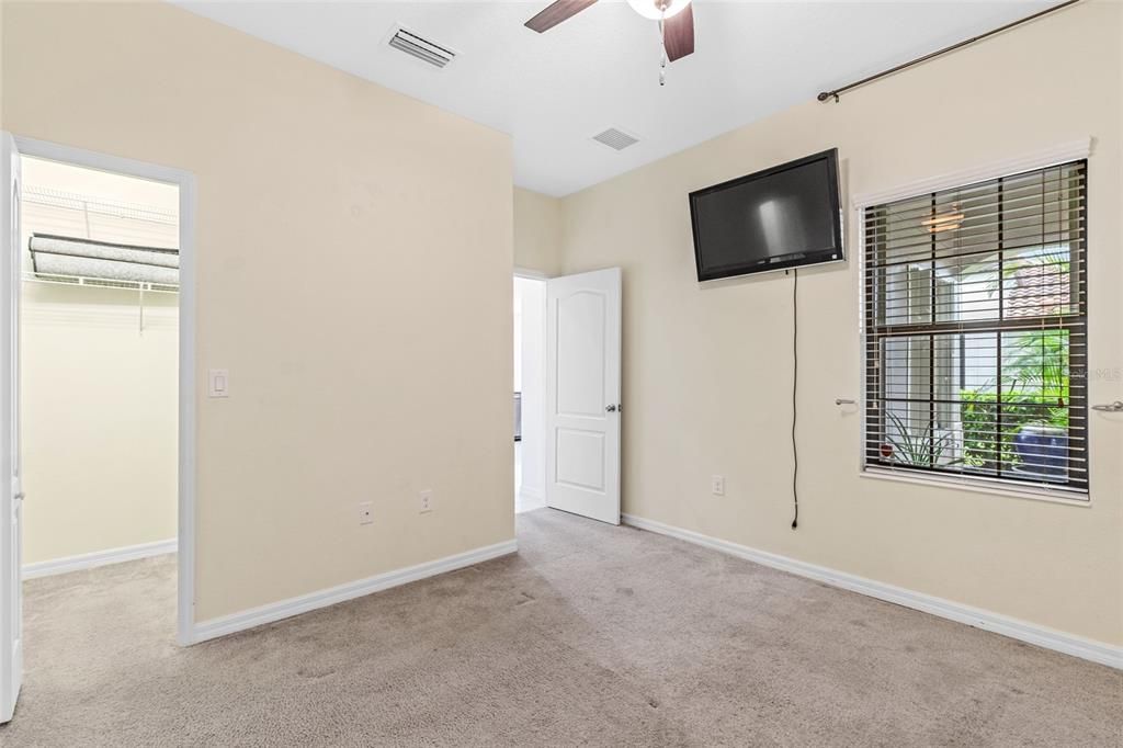 Spacious 2nd bedroom with walk in closet