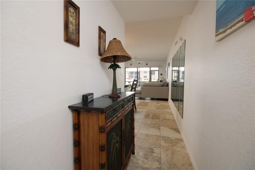 For Sale: $349,000 (2 beds, 2 baths, 1226 Square Feet)