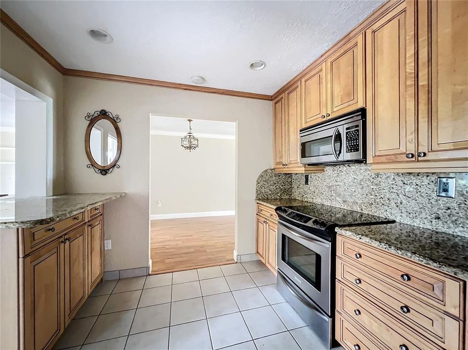 For Sale: $419,000 (5 beds, 2 baths, 1959 Square Feet)