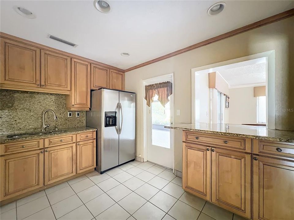 For Sale: $419,000 (5 beds, 2 baths, 1959 Square Feet)