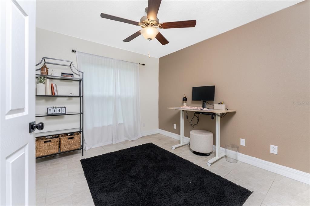 For Sale: $335,000 (3 beds, 2 baths, 1437 Square Feet)