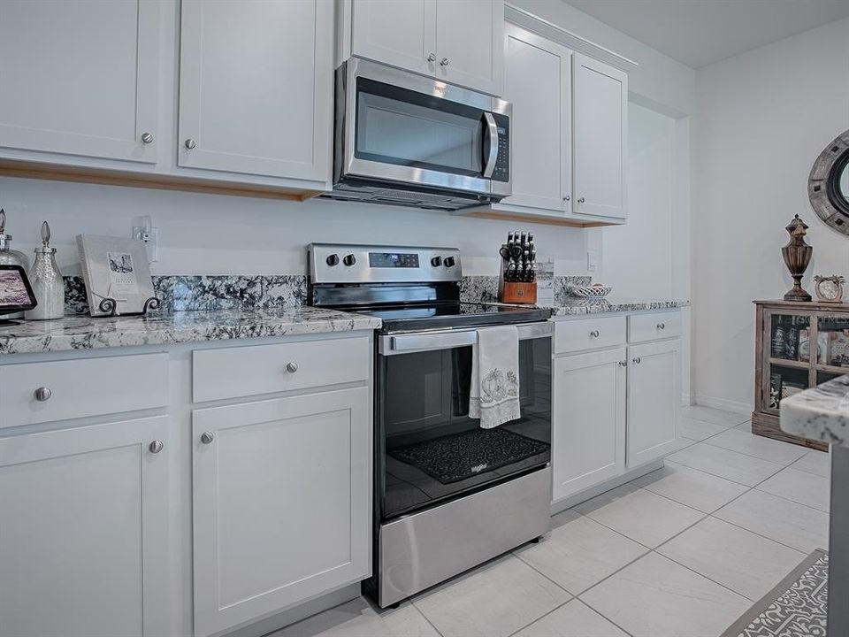 For Sale: $332,000 (3 beds, 2 baths, 1614 Square Feet)