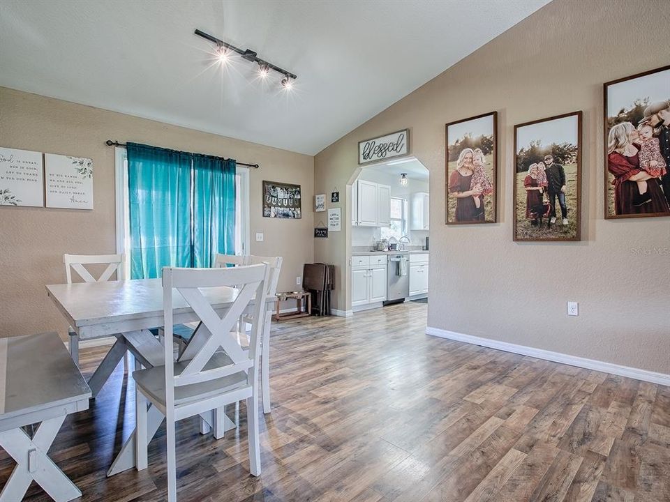 For Sale: $274,500 (3 beds, 2 baths, 1442 Square Feet)