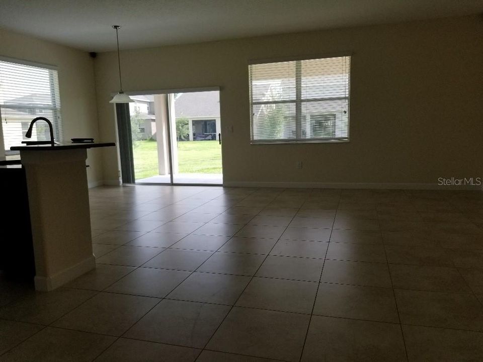 For Rent: $3,200 (4 beds, 2 baths, 2304 Square Feet)