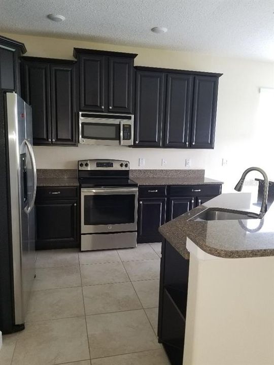 For Rent: $3,200 (4 beds, 2 baths, 2304 Square Feet)